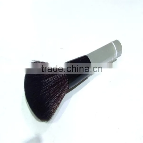 One Piece Crystal Blush Brush Daniel Makeup Brush Tool for People photo-6