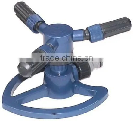 3-Arm Plastic Sprinkler With Heart Shape Base For Lawn photo-2