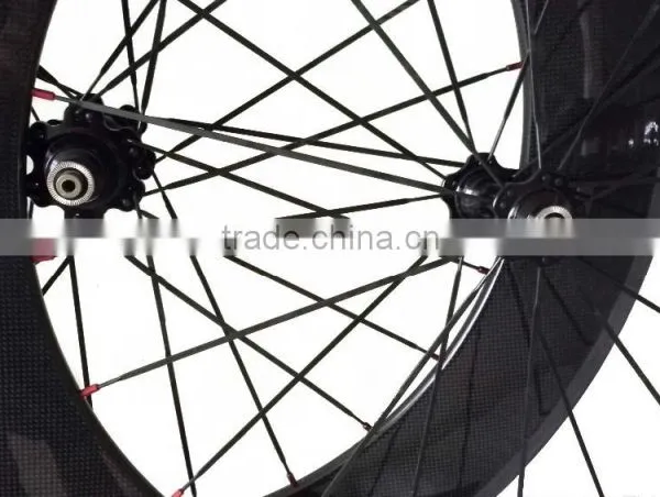 China Carbon Rim New Carbon Bicycle Wheelset 700c 88mm Road Bike Clincher Glossy 700c 88mm Carbon 3k Glossy 20/24 Spokes photo-2