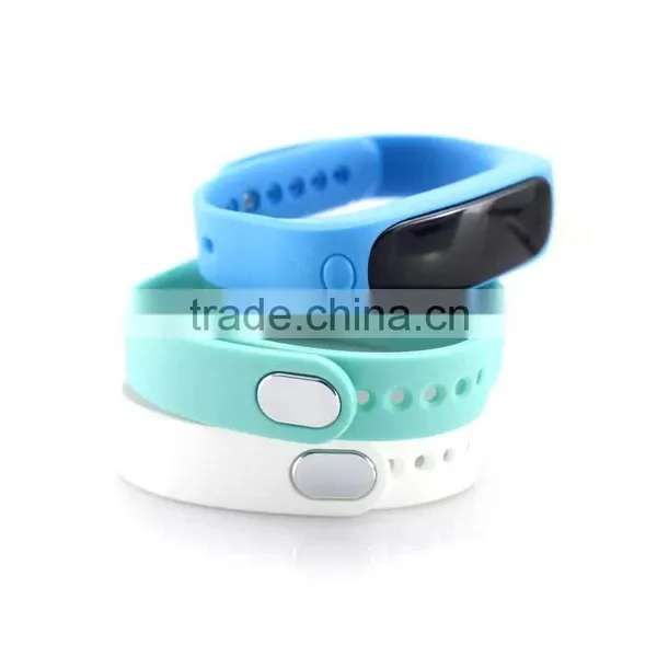 Bulk Wholesale Energy-saving LED Display Bracelet Smart Watch photo-3
