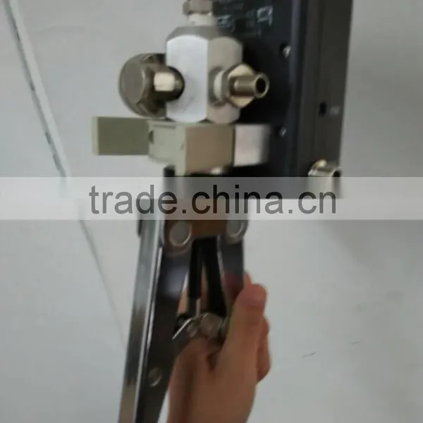 Medium and Low Pressure Gauge Calibration Vacuum Hand Pump photo-2
