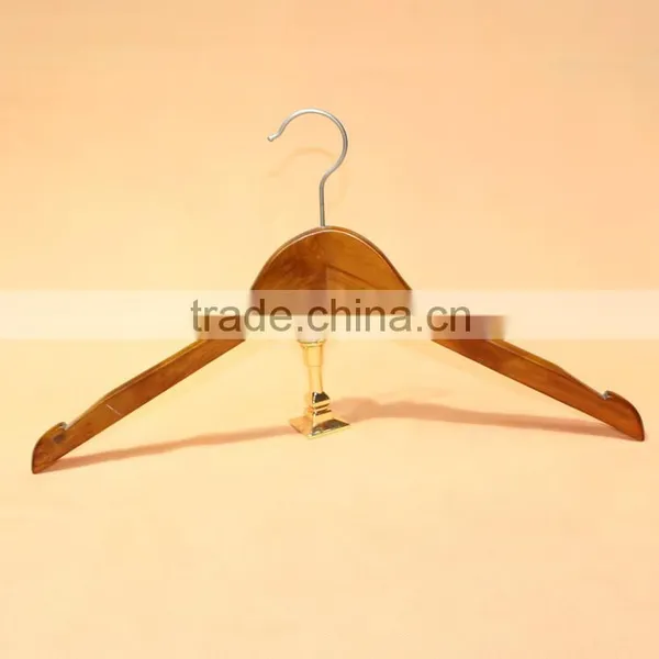 2015 Wholesale New Design Cheap Wooden Hanger
