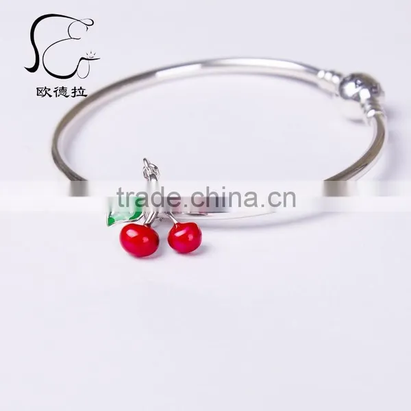 Leaves Enamel Silver Initial Letter Pendant photo-4