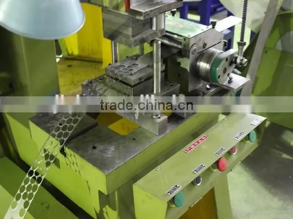 Razor Barbed Wire Mesh Making Machine (factory) photo-3