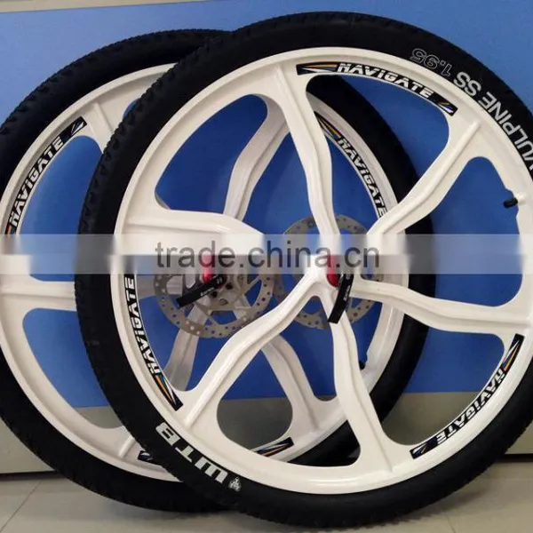 26 Inch Lightest Strongest Magnesium Alloy Bike Wheel /fixed Gear Type Hub Bike Wheel/light Weight Bicycle Wheel With Tire photo-3