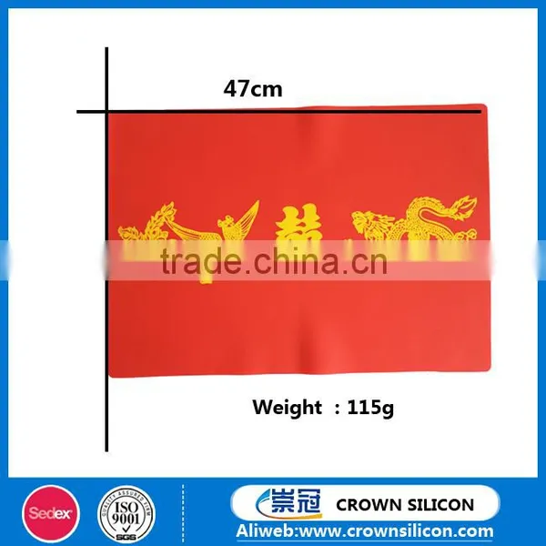 Chinese Style Dragon and Phoenix Heat Resistant Silicone Kitchen Table Mat photo-3