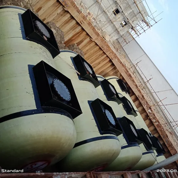 S/F Two-compartment Oil Tank