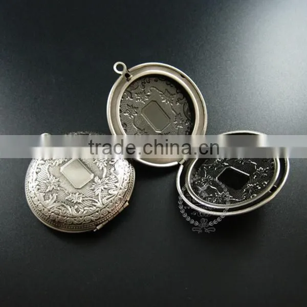 50MM Big Round Flower Engraved Brass Antiqued Silver Vintage Style Fold Photo Locket Pendant Charm 1113027 photo-2