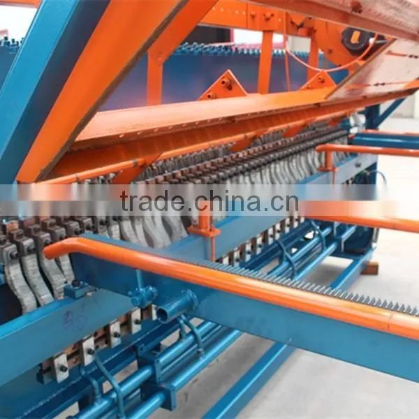 Chicken Cage Mesh Welding Machine photo-3