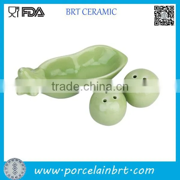 Green Pea Ceramic Salt and Pepper Shaker Wedding Favor photo-2