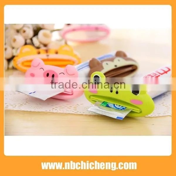 Animal Shaped Batherrom Tooth Brush Holder and Toothpaste Dispenser photo-2
