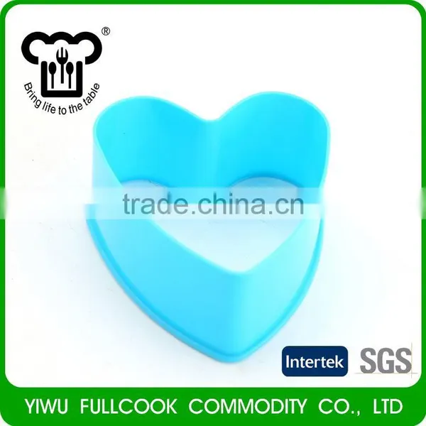 Hot Selling 3D Bakeware Cookie Tools Set Colorful Plastic Heart Cookie Cutter photo-2