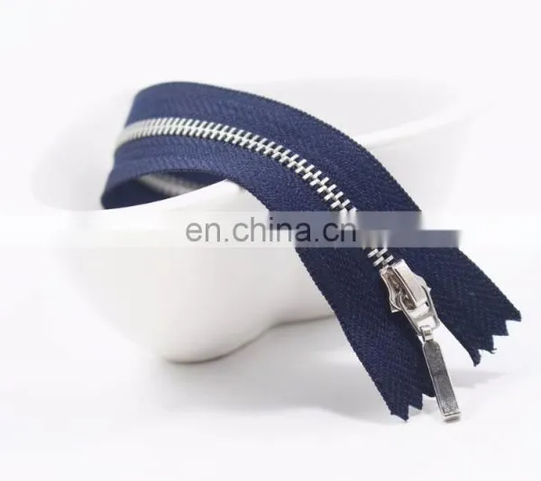 5# Gun Teeth Open End Heavy Duty Separating Metal Zipper photo-5