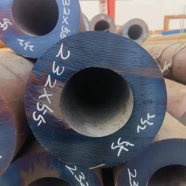 Seamless Steel Pipe : Q345B Grade, Custom Outer Diameter, Petroleum Equipment Manufacturing Stock photo-3