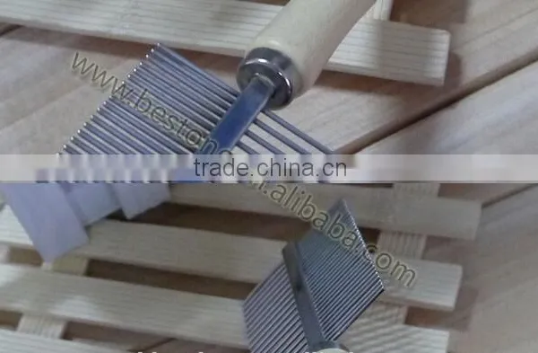 Wooden Handle Pet Comb Grooming Tool photo-4