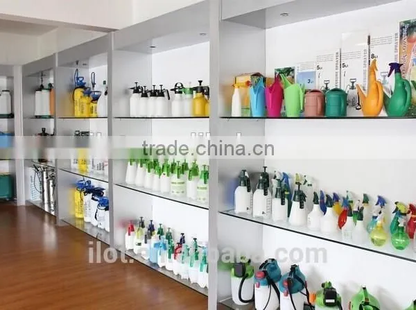 3L Hand Operated Pressure Sprayer All Plastic for Home,garden and Cleaning photo-3