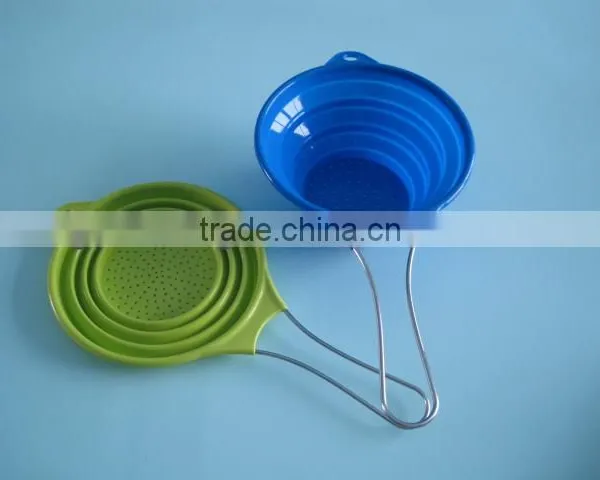 Silicone Collapsible Colander With Stainess Steel Handle photo-3