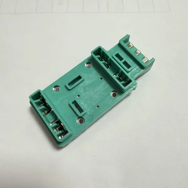 PA66 GF30 Connector Insulating Base Engine Control Module ECM OEM Custom IATF 16949 Vibration Resistant Insert Molding
