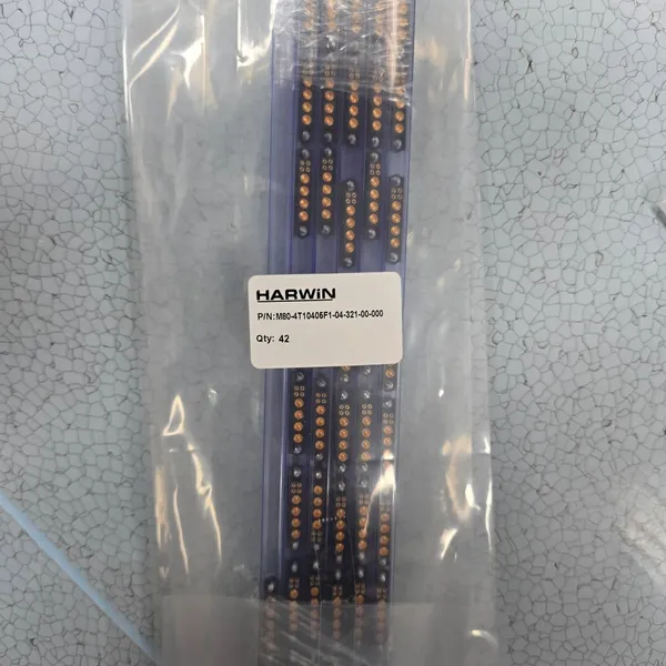 M80-4T10405F2-02-321-00-000 HARWIN Datamate Mix-Tek 4+2 Position Signal+Power Vertical Through-Hole