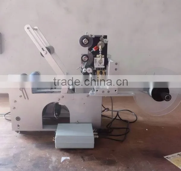 Round Bottle Wet Glue Labeling Machine photo-2