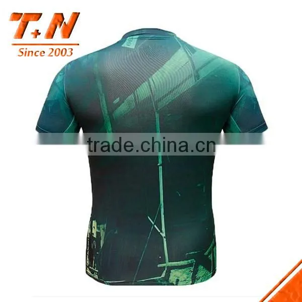 Custom Sublimated Men Short Sleeve Body Tight Rash Guard photo-4
