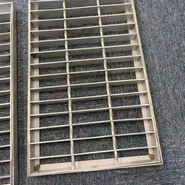 Carbon Steel Bar Grating 25x5mm Load Capacity 500kg/m2 ANSI Standard Anti-Slip photo-3