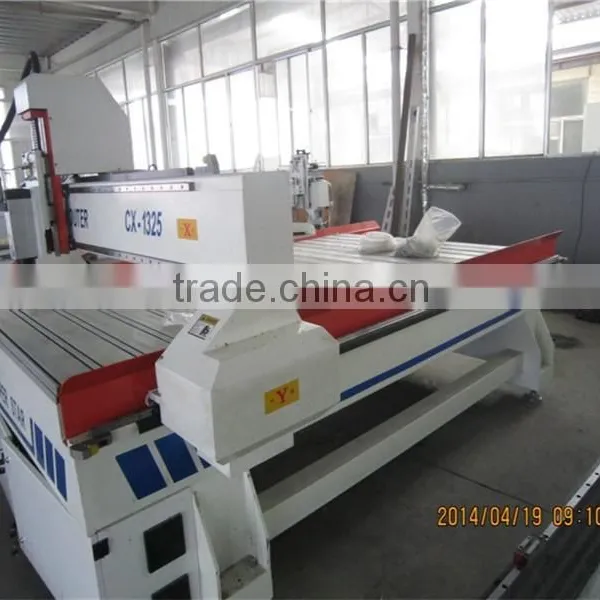 Cnc Wood Machine With Two Exchanging Spindles photo-4