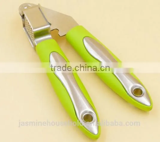 High Quality Kitchen Tool Custom Stainless Steel Garlic Press and Crushes photo-2
