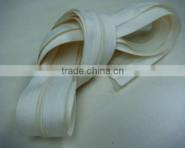 Best Quality Wholesale Colorful Nylon Zipper Cheap Price YKK photo-5