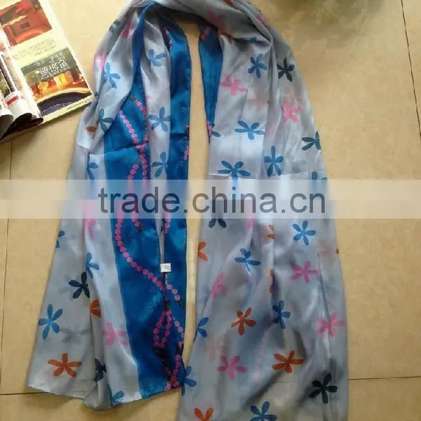 2015 New Design Latest Fashion OEM Custom High Quality Women Flower Printing Scarf photo-2