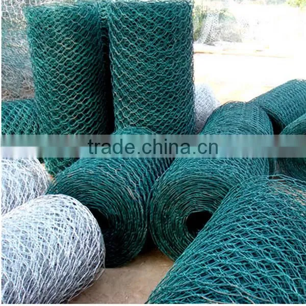 Factory Hot Sale Electro Galvanized Hexagonal Wire Fence Mesh photo-2
