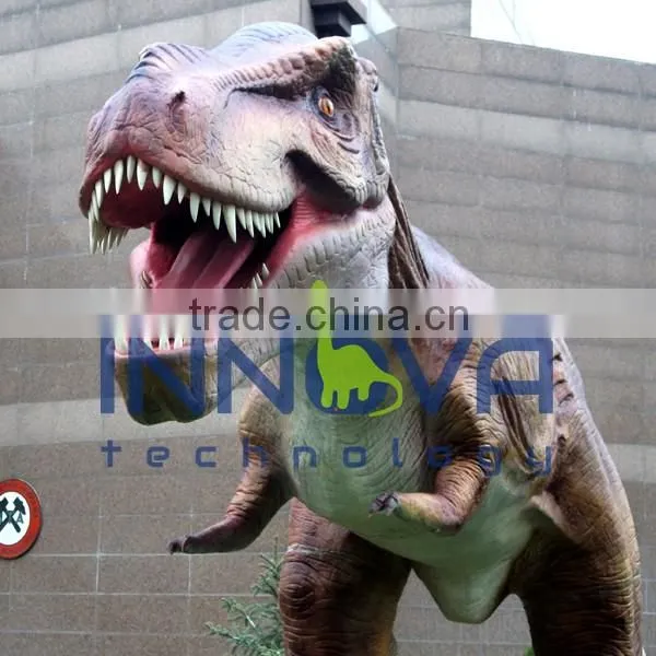 Giant Mechanical Dinosaur Robot for Taking Dinosaur Pictures