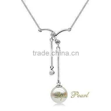 Elegant 18k Freshwater Pearl Necklace