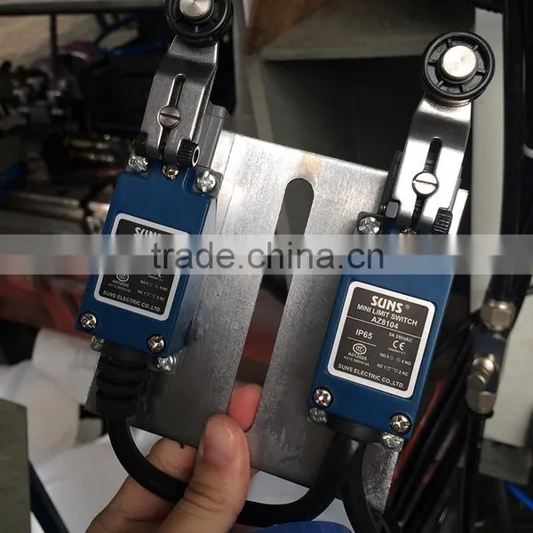 Energy Saving Automatic 4 Cavity Blow Mold Machine photo-4