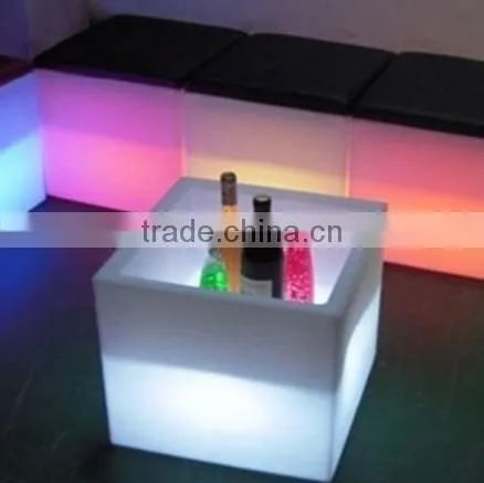 Wholesale Cheap Price Lighting Logo Plastic Portable Party Ice Bucket photo-3