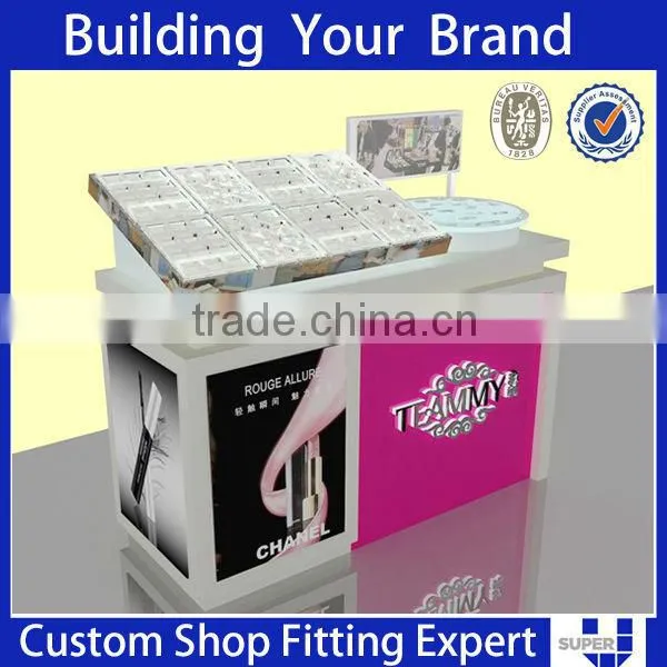 Vivid 3D Design Cosmetics Display Showcase photo-5