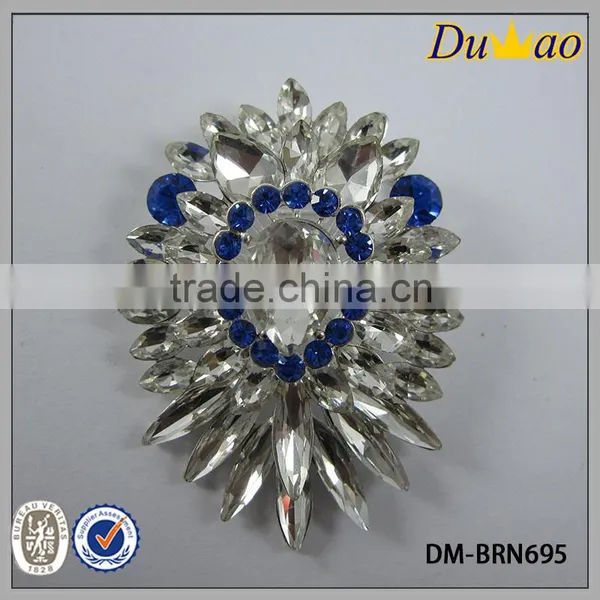 Large Glasses Fish Shape Alloy Brooch Pins photo-4