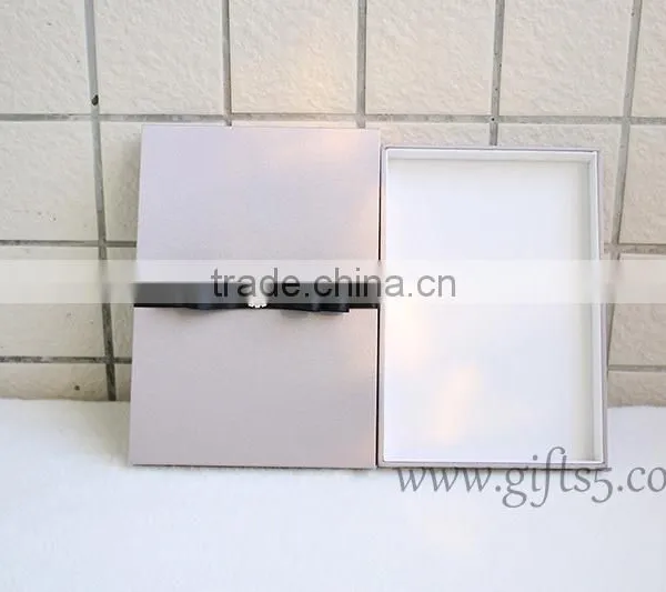 Handmade Luxury Silk Wedding Invitation Boxes Wholesale photo-3
