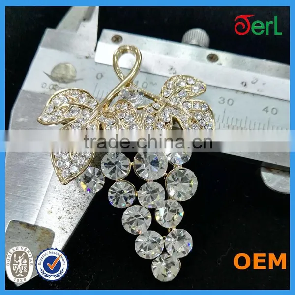 Wholesale Vivid Crystal Brooch Pin Small Rhinestone Brooch Fashion Grape Brooch photo-4