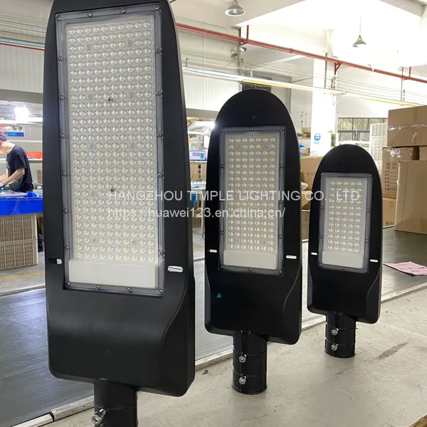 Popular Led Street Light Motion Sensor Ip66 Waterproof Outdoor Integrated Garden Solar Street Light photo-3