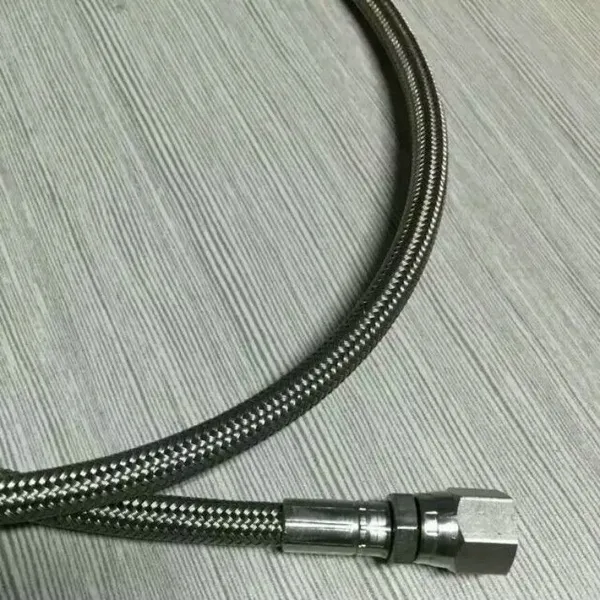 High Pressure Stainless Steel Braided Fuel and Hydraulic Oil Hoses Made of Polytetrafluoroethylene photo-3