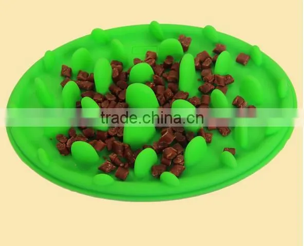 Interactive Anti Gulp Silicone Pet Bowl Slow Feed Dog Bowl photo-4