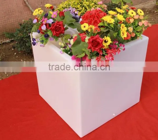 Cube Flashing Rechargeable Led Ice Bucket photo-4