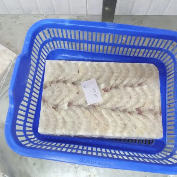 2021 New Product Fresh Whiteshrimp Prawns Natural Frozen Vannamei Shrimp photo-2