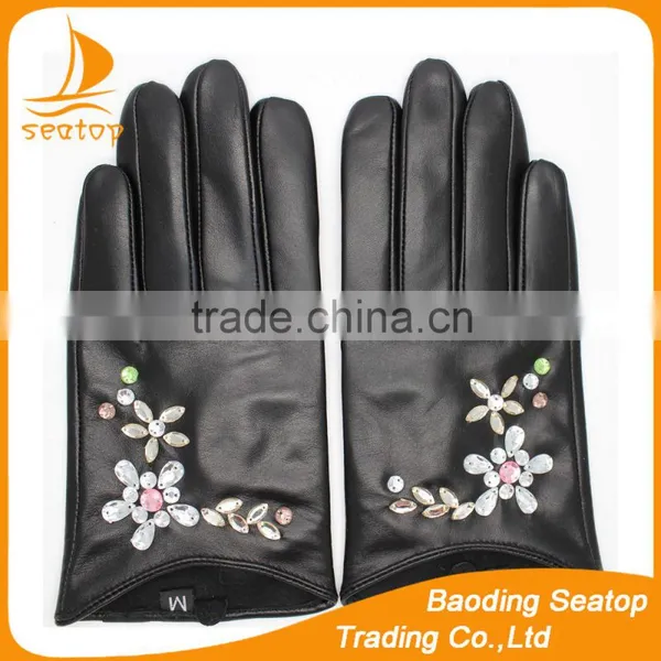 Ladies Fashion Leather Gloves Short Style Leather Gloves With Diamond