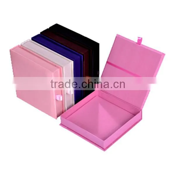 Good Quality Customized Luxury Silk Wedding Invitation Box photo-2