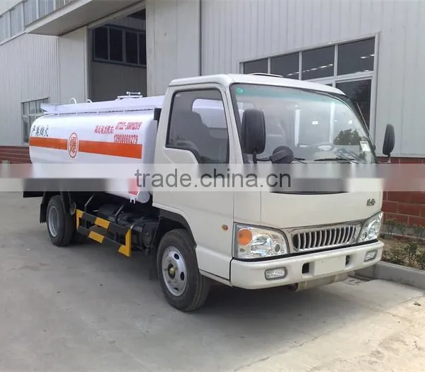 Mini Xiaobawang 4*2 Dongfeng Refueling Truck photo-2