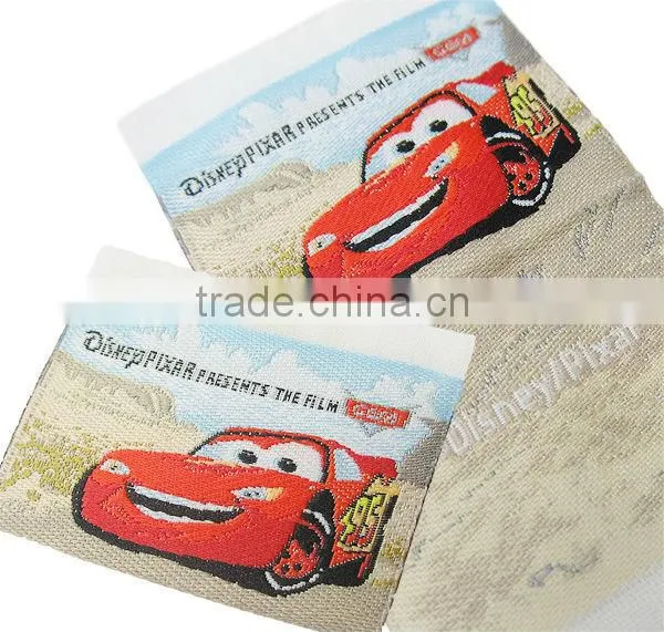 Tailor Made Loop Fold Damask Woven Label Garment Factory in China