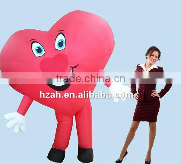 Lovely Inflatable Smiling Heart-shape Costume for Wedding Decoration photo-2