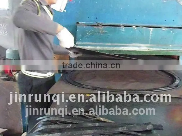 Frame Structure Conveyor Belt Vulcanizing Machine of QINGDAO photo-5